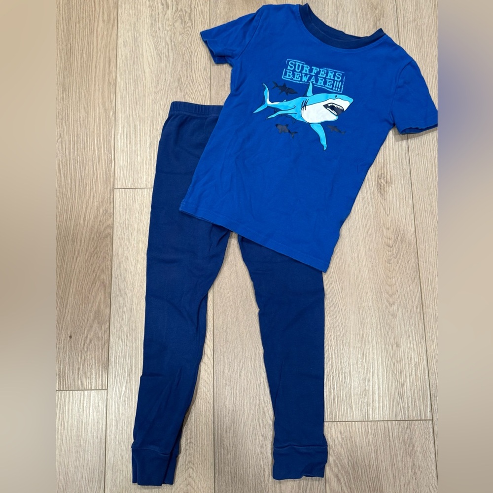 Planet Sleep Children’s Shark Pajama Set, size 8